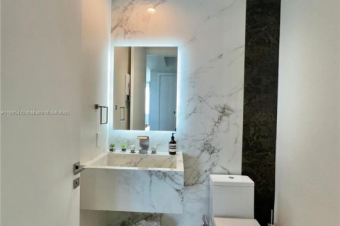 Copropriété à louer à Sunny Isles Beach, Floride: 3 chambres, 216.18 m2 № 2169586 - photo 5