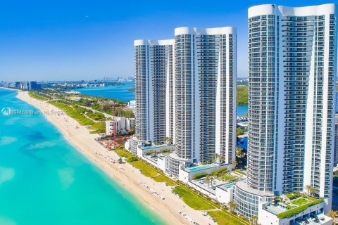 Copropriété à louer à Sunny Isles Beach, Floride: 3 chambres, 216.18 m2 № 2169586 - photo 24