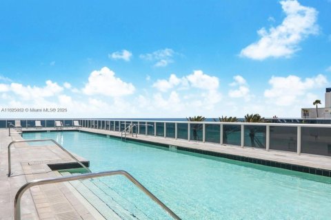 Copropriété à louer à Sunny Isles Beach, Floride: 3 chambres, 216.18 m2 № 2169586 - photo 26