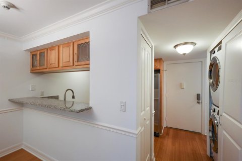 Copropriété à vendre à Sarasota, Floride: 2 chambres, 91.97 m2 № 1385367 - photo 6