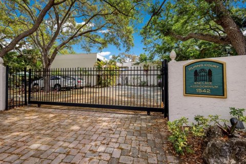 Copropriété à vendre à Sarasota, Floride: 2 chambres, 91.97 m2 № 1385367 - photo 1