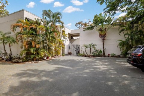 Copropriété à vendre à Sarasota, Floride: 2 chambres, 91.97 m2 № 1385367 - photo 2