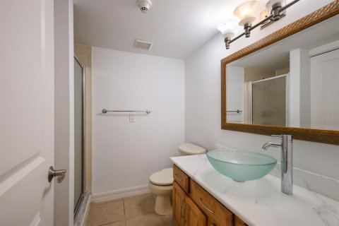 Copropriété à vendre à Sarasota, Floride: 2 chambres, 91.97 m2 № 1385367 - photo 18
