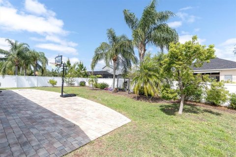 House in Trinity, Florida 4 bedrooms, 215.44 sq.m. № 1634106 - photo 30