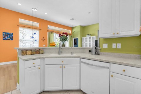 House in Trinity, Florida 4 bedrooms, 215.44 sq.m. № 1634106 - photo 11