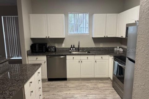 Copropriété à louer à Tampa, Floride: 2 chambres, 113.53 m2 № 2416903 - photo 2