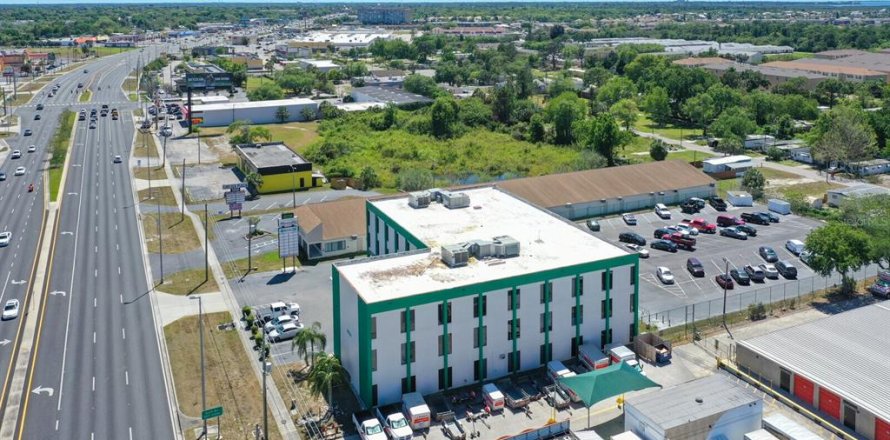 Immobilier commercial à New Port Richey, Floride № 2298829