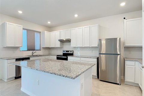 House in Davenport, Florida 4 bedrooms, 221.76 sq.m. № 2199619 - photo 15