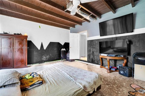 Casa en venta en Miami Gardens, Florida, 4 dormitorios, 255.76 m2 № 1927545 - foto 29