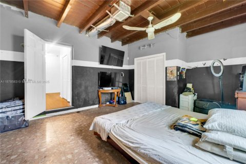Casa en venta en Miami Gardens, Florida, 4 dormitorios, 255.76 m2 № 1927545 - foto 30