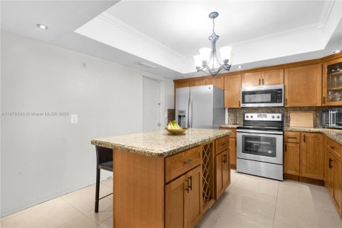 Casa en venta en Miami Gardens, Florida, 4 dormitorios, 255.76 m2 № 1927545 - foto 12