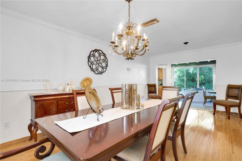 Casa en venta en Miami Gardens, Florida, 4 dormitorios, 255.76 m2 № 1927545 - foto 8