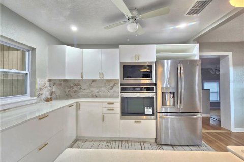 Casa en venta en Winter Haven, Florida, 3 dormitorios, 162.76 m2 № 1742651 - foto 22