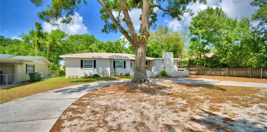 Casa en Winter Haven, Florida 3 dormitorios, 162.76 m2 № 1742651