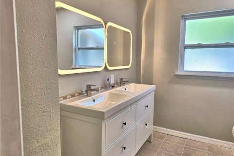 Casa en venta en Winter Haven, Florida, 3 dormitorios, 162.76 m2 № 1742651 - foto 28