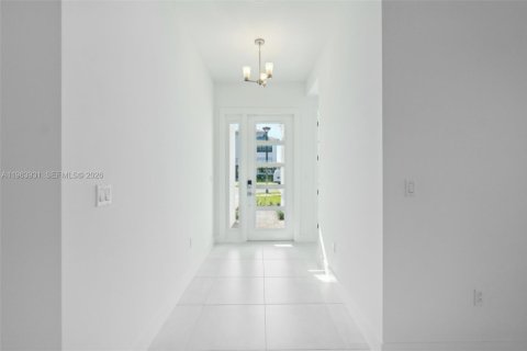 Casa en alquiler en Palm Beach Gardens, Florida, 5 dormitorios, 396.41 m2 № 2026423 - foto 6