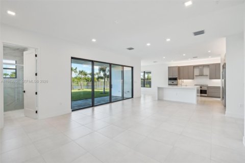 Casa en alquiler en Palm Beach Gardens, Florida, 5 dormitorios, 396.41 m2 № 2026423 - foto 12