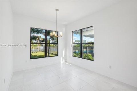 Casa en alquiler en Palm Beach Gardens, Florida, 5 dormitorios, 396.41 m2 № 2026423 - foto 15