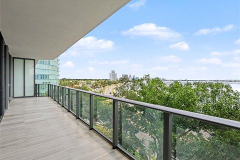 Condominio en alquiler en Tampa, Florida, 3 dormitorios, 223.34 m2 № 2314155 - foto 3