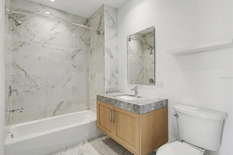 Condominio en alquiler en Tampa, Florida, 3 dormitorios, 223.34 m2 № 2314155 - foto 24