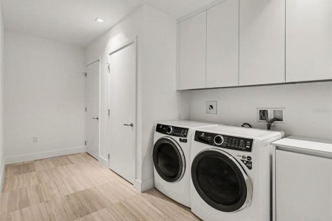 Condominio en alquiler en Tampa, Florida, 3 dormitorios, 223.34 m2 № 2314155 - foto 26