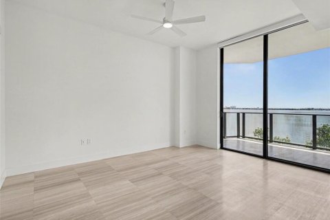 Condominio en alquiler en Tampa, Florida, 3 dormitorios, 223.34 m2 № 2314155 - foto 15