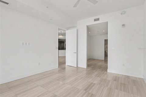 Condominio en alquiler en Tampa, Florida, 3 dormitorios, 223.34 m2 № 2314155 - foto 17
