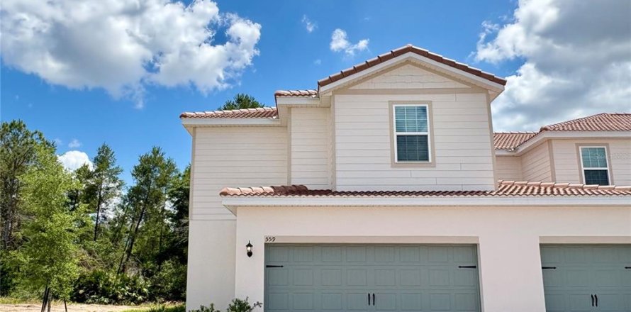 Touwnhouse à Poinciana, Floride 3 chambres, 166.76 m2 № 2137307