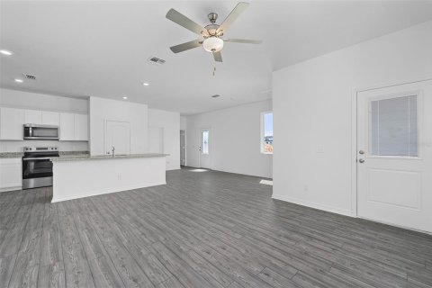 Touwnhouse à vendre à Poinciana, Floride: 3 chambres, 166.76 m2 № 2137307 - photo 8