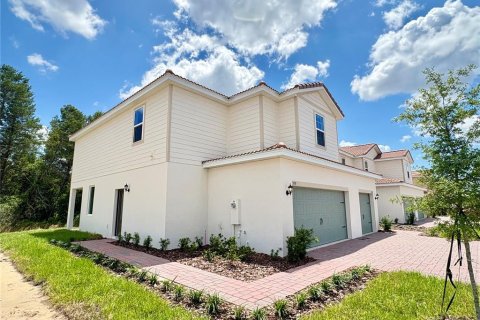 Touwnhouse à vendre à Poinciana, Floride: 3 chambres, 166.76 m2 № 2137307 - photo 2
