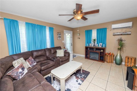 Villa ou maison à vendre à Auburndale, Floride: 4 chambres, 95.32 m2 № 2232176 - photo 5