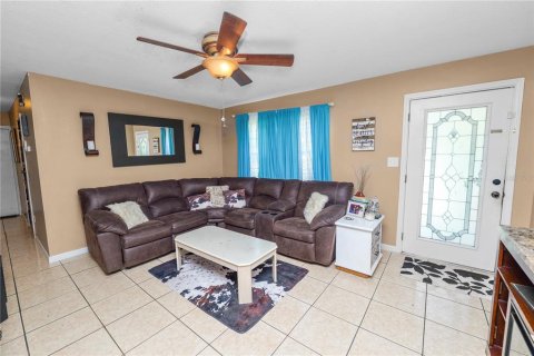 Villa ou maison à vendre à Auburndale, Floride: 4 chambres, 95.32 m2 № 2232176 - photo 4