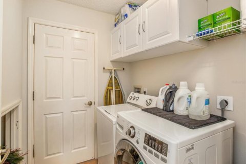 Casa en venta en Orlando, Florida, 4 dormitorios, 219.81 m2 № 1914147 - foto 28