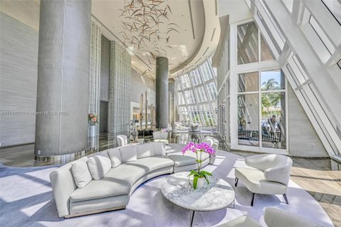 Condominio en venta en Hallandale Beach, Florida, 3 dormitorios, 191.84 m2 № 1655931 - foto 28