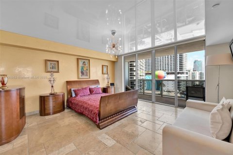 Condominio en venta en Hallandale Beach, Florida, 3 dormitorios, 191.84 m2 № 1655931 - foto 10