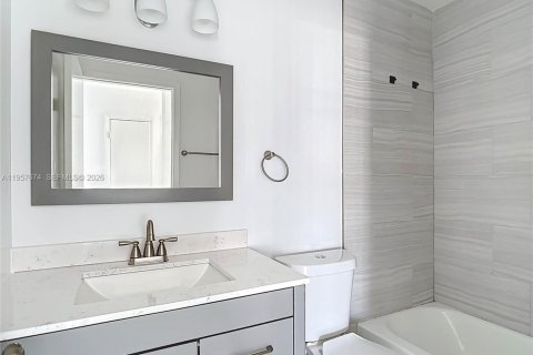 Casa en alquiler en North Port, Florida, 3 dormitorios, 124.49 m2 № 2011357 - foto 27