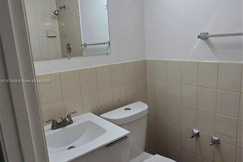 Condo in Homestead, Florida, 2 bedrooms  № 1921359 - photo 6