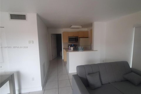 Снять в аренду кондоминиум в Майами-Лейкс, Флорида 1 спальня, 50.54м2, № 2048995 - фото 4