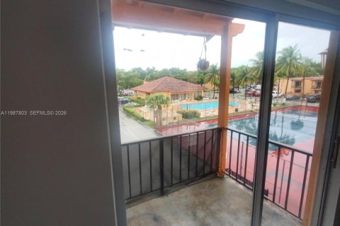 Снять в аренду кондоминиум в Майами-Лейкс, Флорида 1 спальня, 50.54м2, № 2048995 - фото 17