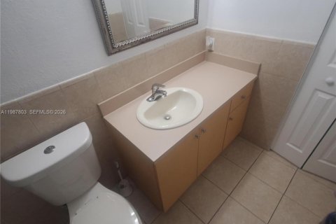 Снять в аренду кондоминиум в Майами-Лейкс, Флорида 1 спальня, 50.54м2, № 2048995 - фото 10