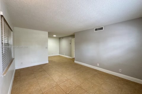 Appartement à louer à Pompano Beach, Floride: 2 chambres № 2385080 - photo 7