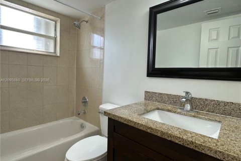 Appartement à louer à Pompano Beach, Floride: 2 chambres № 2385080 - photo 14