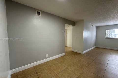 Appartement à louer à Pompano Beach, Floride: 2 chambres № 2385080 - photo 5