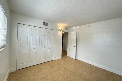 Appartement à louer à Pompano Beach, Floride: 2 chambres № 2385080 - photo 16