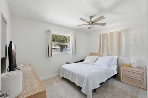 Villa ou maison à vendre à Saint Petersburg, Floride: 4 chambres, 144.83 m2 № 2226864 - photo 15