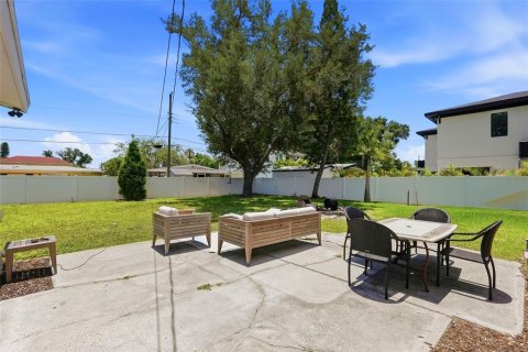 Villa ou maison à vendre à Saint Petersburg, Floride: 4 chambres, 144.83 m2 № 2226864 - photo 21