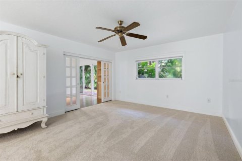 House in Sarasota, Florida 2 bedrooms, 137.03 sq.m. № 2198636 - photo 7