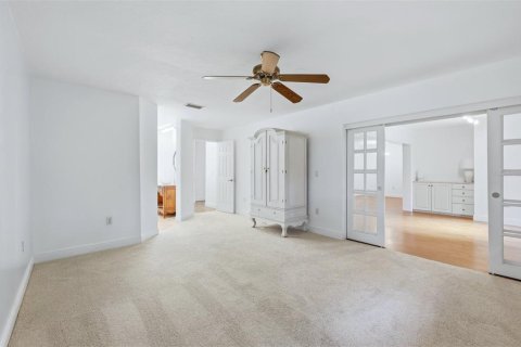 House in Sarasota, Florida 2 bedrooms, 137.03 sq.m. № 2198636 - photo 6