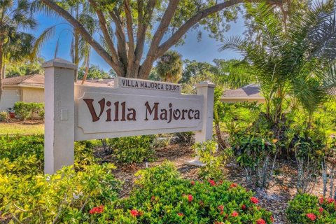 House in Sarasota, Florida 2 bedrooms, 137.03 sq.m. № 2198636 - photo 20