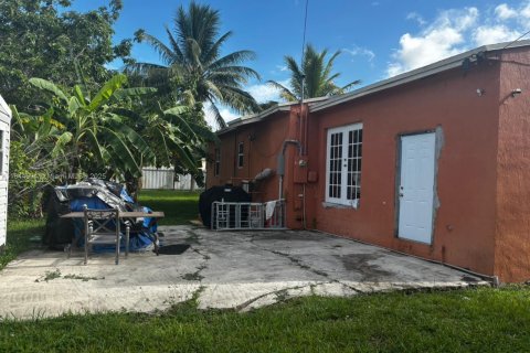 Casa en venta en Miami, Florida, 3 dormitorios, 91.42 m2 № 1844003 - foto 5